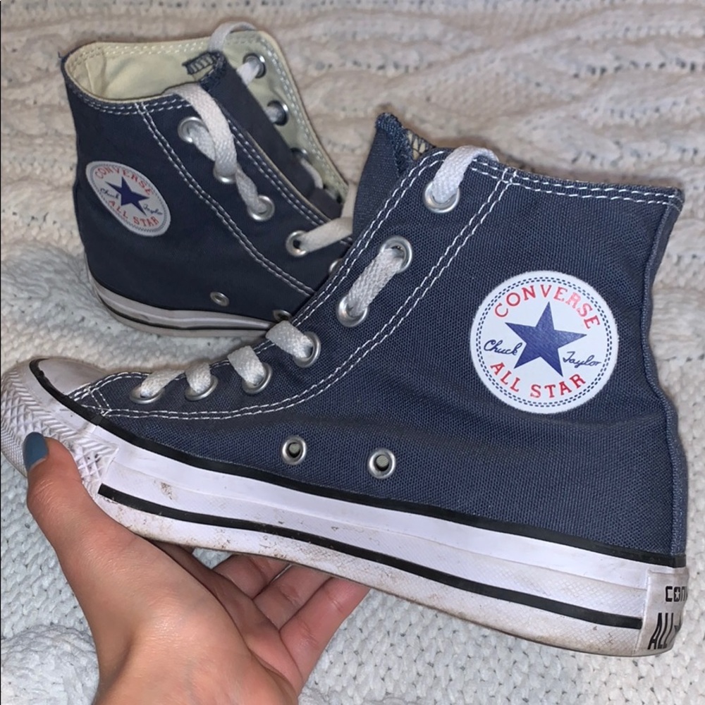 High top blue Converse!!! (Men’s 3.5) (wo’s 5.5)